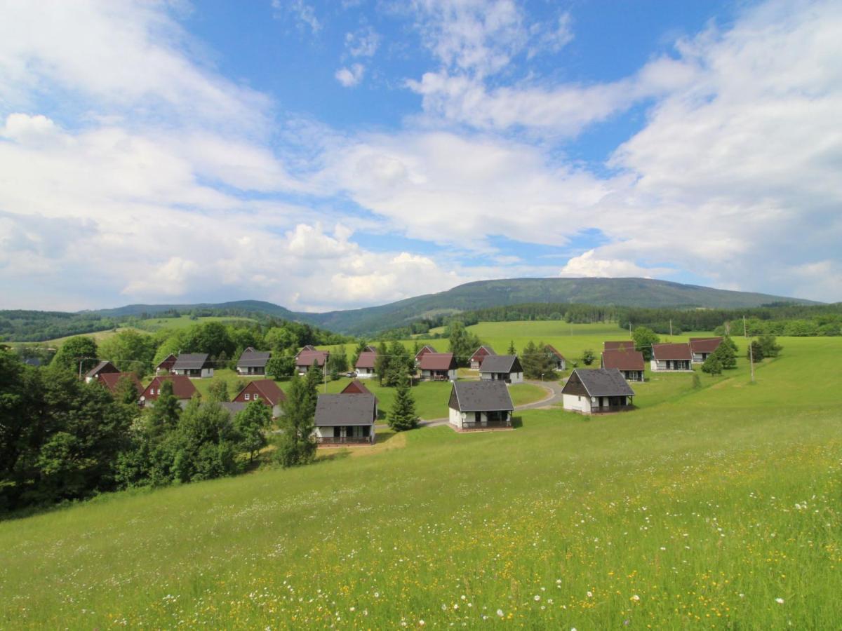 Holiday Home Holiday Hill 42 By Interhome Cista  Kültér fotó